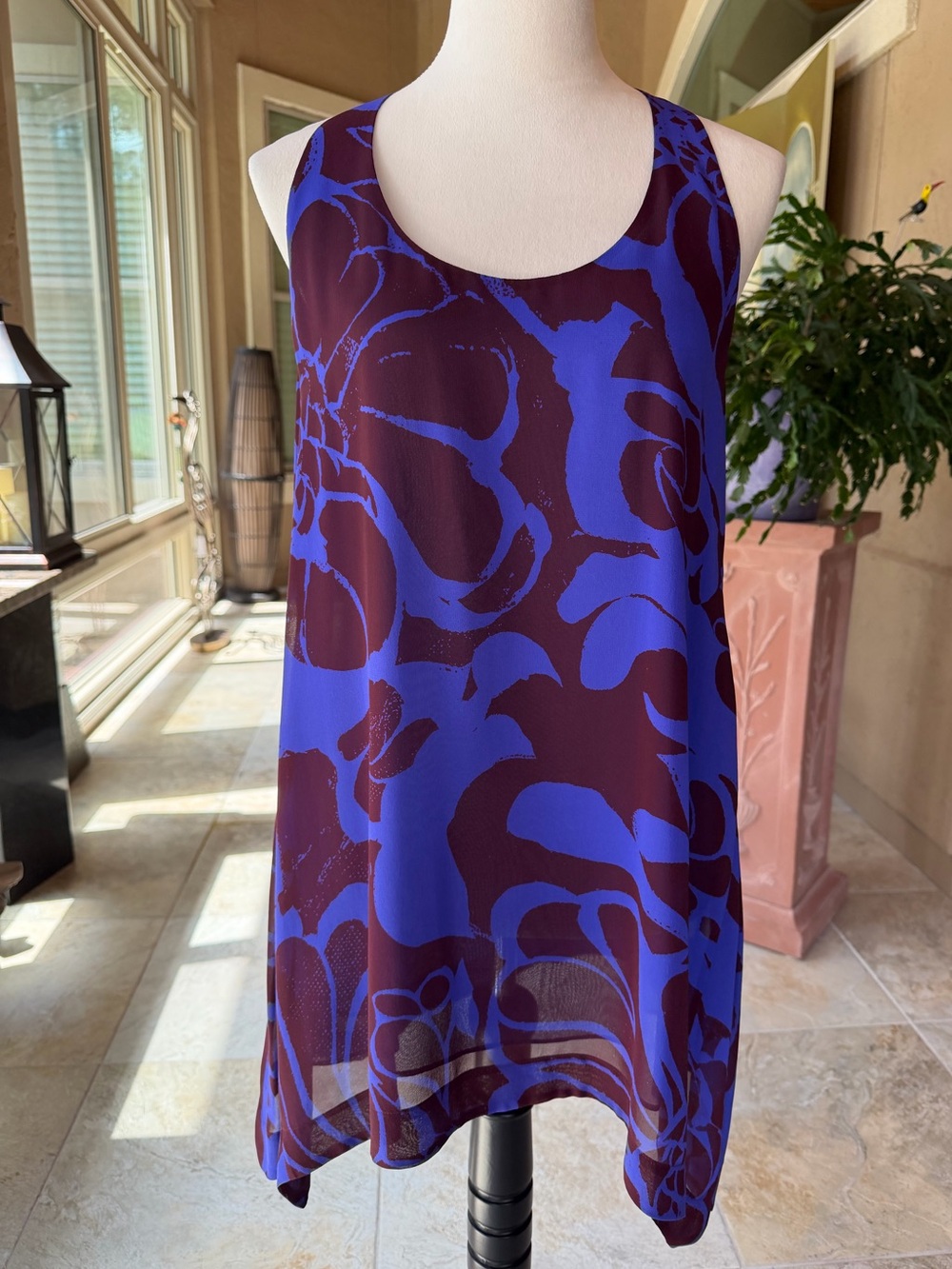“Vince” Royal Blue and Plum Floral Scoop Neck Tank, size L